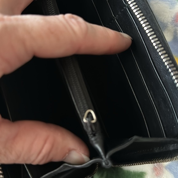 GUCCI 🖤 Black Leather GG Guccisima Zippy wallet silver charm vintage Authentic - Picture 13 of 13